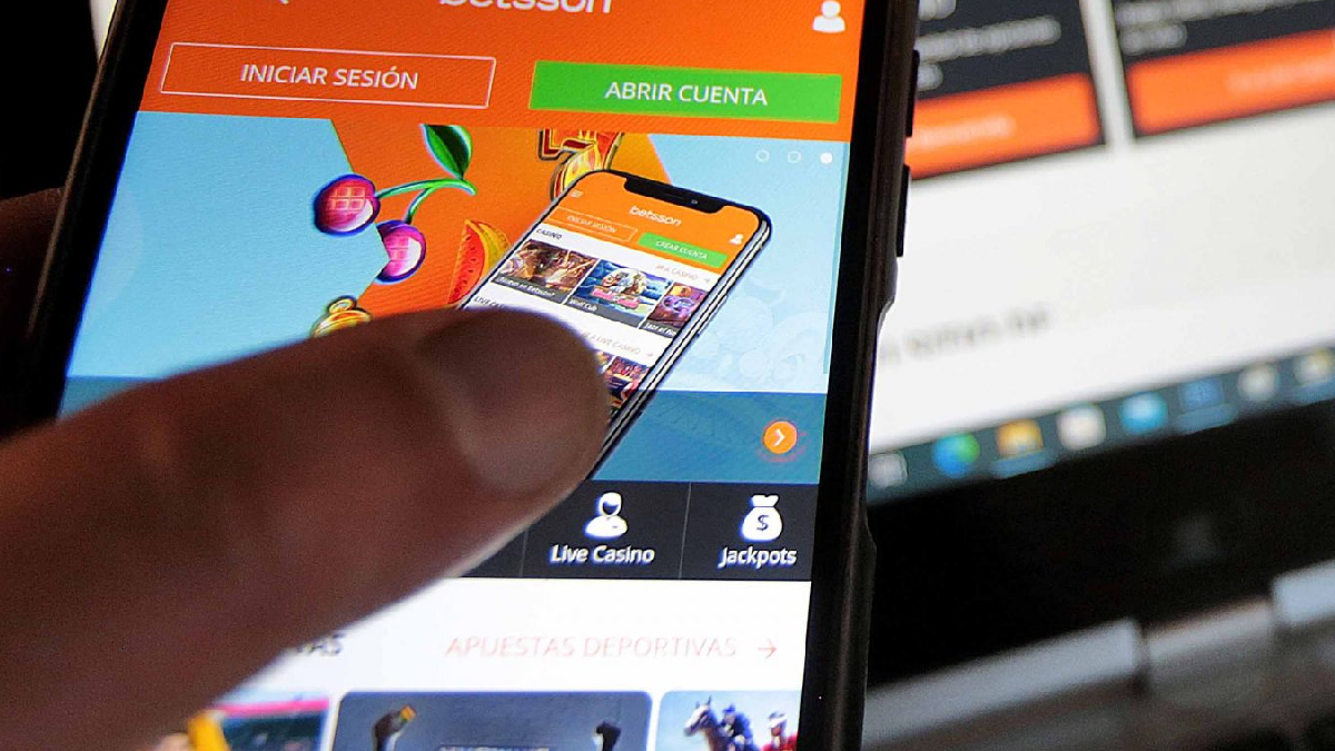 Carlos Baeza: 3 años de juego online en Chile con balance desfavorable