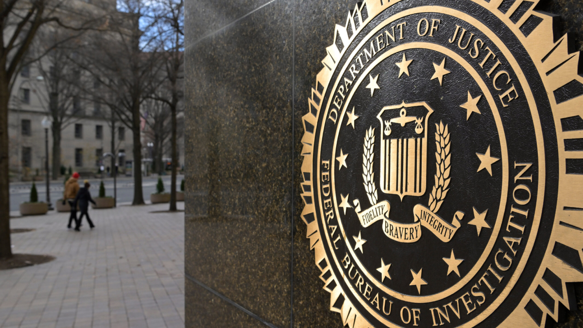 FBI busca a operador de bingo por desviar US$ 10.7M de hospital