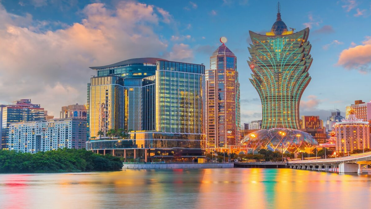 Macau authorizes 29 operators under unprecedented state control