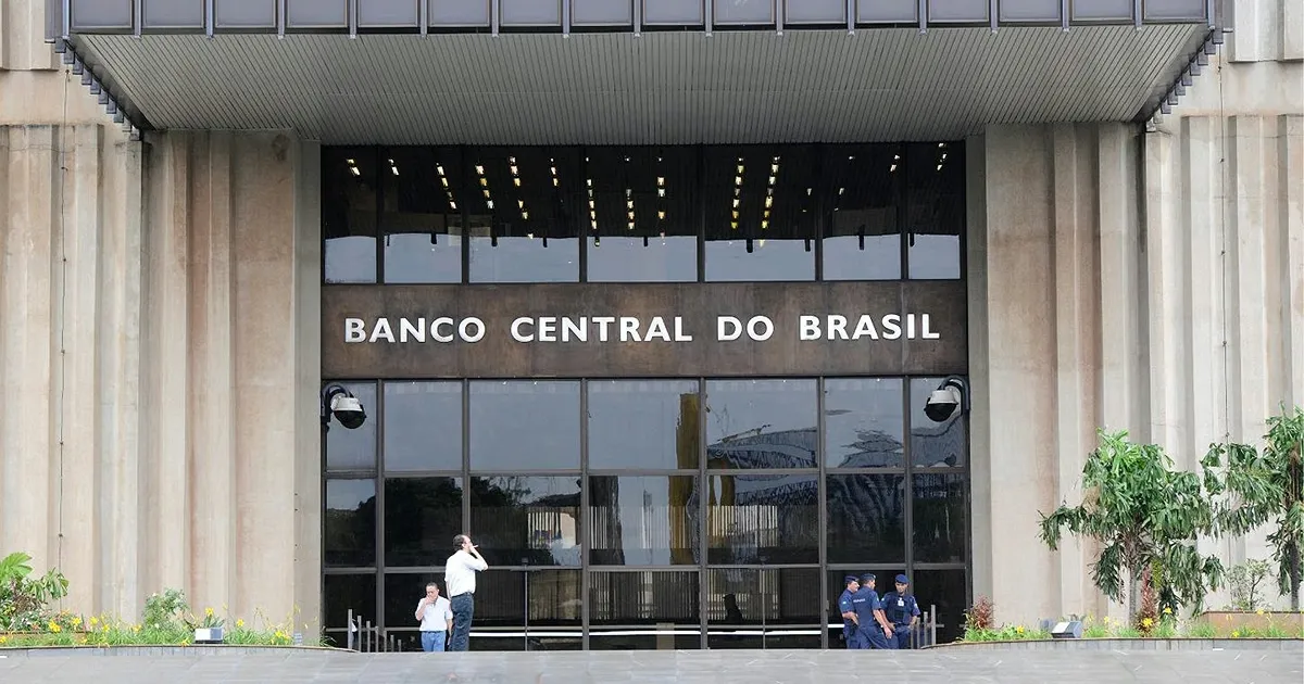 Lula insiste em proibir as apostas e se choca com clubes e canais