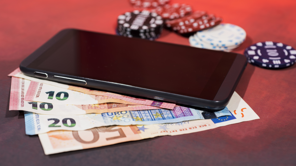 Jdigital: Apuestas en predicción sin licencia son juego ilegal