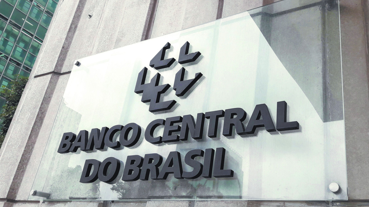Brecha regulatory: sitios ilegales mueven fondos del Banco Central